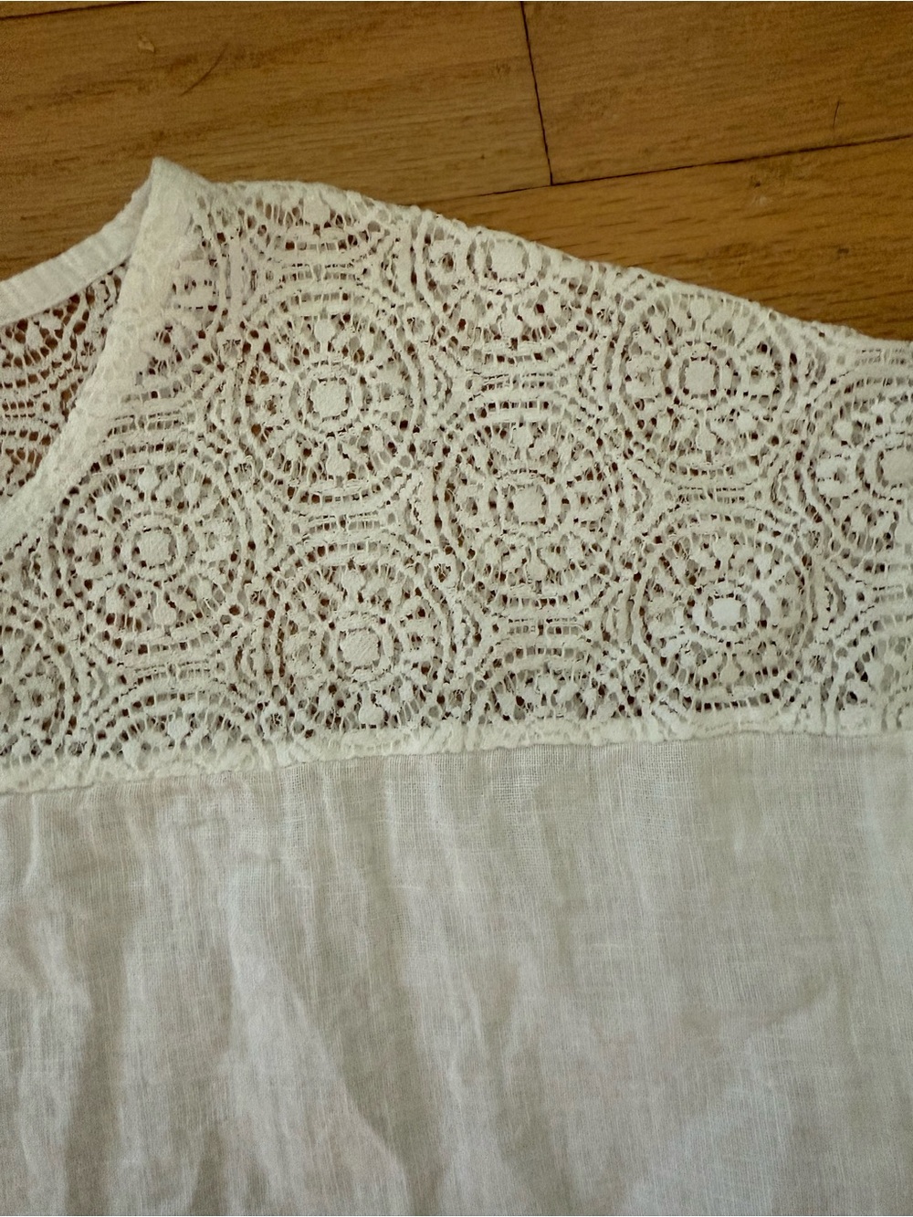 NEW Bellambia Small 100% Linen White Short Sleeve Blouse w/ Lace Details - Picture 3 of 4